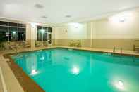 Swimming Pool Holiday Inn BATTLE CREEK, an IHG Hotel