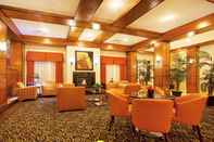 Lobby Holiday Inn BATTLE CREEK, an IHG Hotel