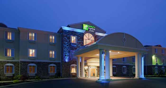 Exterior Holiday Inn Express & Suites SWANSEA, an IHG Hotel