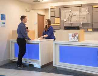 Lobby 2 Holiday Inn Express & Suites LONGMONT - BOULDER AREA, an IHG Hotel