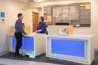 Lobby 4 Holiday Inn Express & Suites LONGMONT - BOULDER AREA, an IHG Hotel