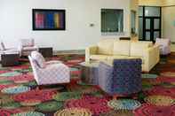 Lobby Holiday Inn BIG RAPIDS, an IHG Hotel