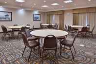 Functional Hall Holiday Inn Express & Suites EMPORIA NORTHWEST, an IHG Hotel