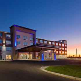Hotel Exterior  Moses Lake Holiday Inn Express & Suites 1 Holiday Inn Express & Suites MOSES LAKE by IHG, an IHG Hotel, Washington Hotels