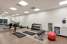 健身中心 Holiday Inn Express & Suites MOSES LAKE by IHG, an IHG Hotel