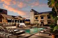 Swimming Pool Crowne Plaza KEY WEST-LA CONCHA, an IHG Hotel