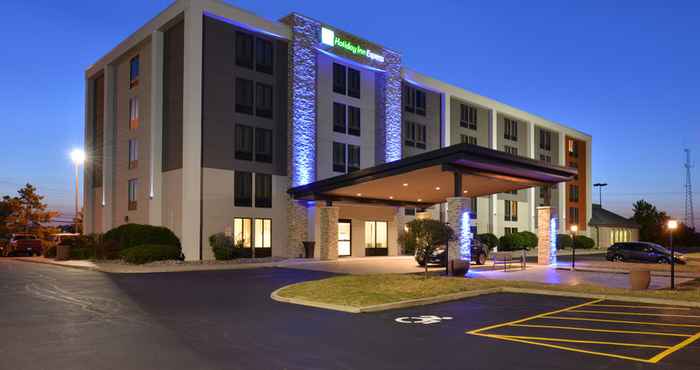 ภายนอกอาคาร Holiday Inn Express ROCHESTER - UNIVERSITY AREA, an IHG Hotel