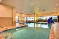Swimming Pool Holiday Inn SALEM, an IHG Hotel