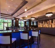 Bar, Cafe and Lounge 3 Crowne Plaza SHENANDOAH - WOODLANDS AREA, an IHG Hotel