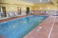 Swimming Pool Holiday Inn Express & Suites GREENSBURG, an IHG Hotel