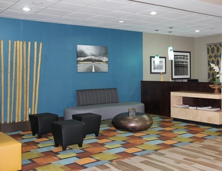 Lobby 2 Holiday Inn Express & Suites ROANOKE RAPIDS SE, an IHG Hotel