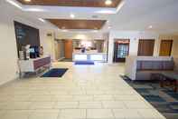 Lobi Holiday Inn Express & Suites IRON MOUNTAIN, an IHG Hotel