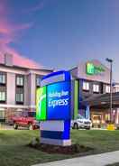 EXTERIOR_BUILDING Holiday Inn Express HUTCHINSON, an IHG Hotel