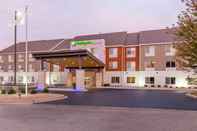 ภายนอกอาคาร Holiday Inn Express & Suites CHICAGO WEST - ST CHARLES, an IHG Hotel