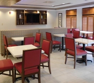 Restaurant 4 Holiday Inn Express COVENTRY S - WEST WARWICK AREA, an IHG Hotel