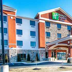Holiday Inn Express & Suites ELKTON - UNIVERSITY AREA by IHG, an IHG Hotel 1, Hotel Bob Carpenter Center