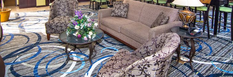 ロビー Holiday Inn Express & Suites ELKTON - UNIVERSITY AREA by IHG, an IHG Hotel