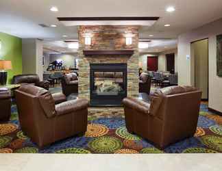 Lobby 2 Holiday Inn Express & Suites ROCHESTER – MAYO CLINIC AREA, an IHG Hotel