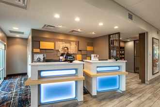 Sảnh chờ 4 Holiday Inn Express & Suites GREENVILLE S - PIEDMONT, an IHG Hotel