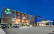 Exterior 6 Holiday Inn Express & Suites ALACHUA - GAINESVILLE AREA, an IHG Hotel