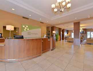 Lobi 2 Holiday Inn LARAMIE, an IHG Hotel