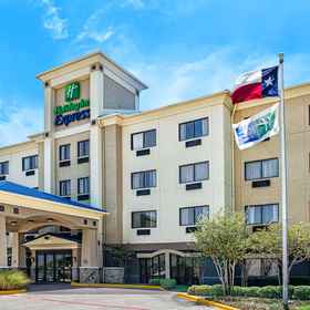 Hotel Exterior1Holiday Inn Express & Suites FORT WORTH SOUTHWEST (I-20) by IHG, an IHG Hotel,鲍尔-埃德尔曼-麦克法兰住宅飯店