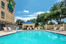 Swimming Pool Holiday Inn Express & Suites FORT WORTH SOUTHWEST (I-20) by IHG, an IHG Hotel
