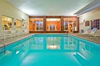 Swimming Pool Holiday Inn Express & Suites MANCHESTER-CONF CTR(TULLAHOMA), an IHG Hotel