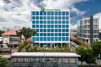 Exterior Holiday Inn Express JAKARTA MATRAMAN, an IHG Hotel