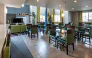 Restoran 5 Holiday Inn Express & Suites LIVERMORE, an IHG Hotel