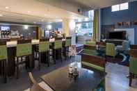 Bar, Kafe dan Lounge Holiday Inn Express & Suites LIVERMORE, an IHG Hotel