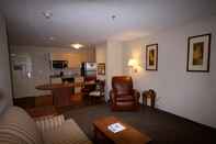 Ruang Umum Candlewood Suites WATERTOWN-FORT DRUM