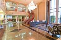 Lobi Holiday Inn Express & Suites LAKE CHARLES, an IHG Hotel