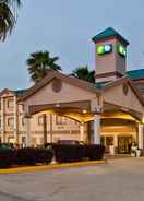 EXTERIOR_BUILDING Holiday Inn Express Hotel & Suites Lake Charles, an IHG Hotel