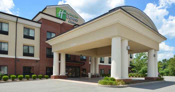 ภายนอกอาคาร Holiday Inn Express & Suites FAIRMONT, an IHG Hotel