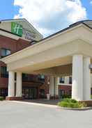 EXTERIOR_BUILDING Holiday Inn Express and Suites Fairmont, an IHG Hotel