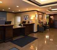 Lobby 5 Holiday Inn Express & Suites FAIRMONT, an IHG Hotel