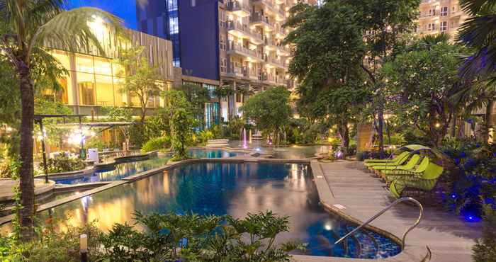 Swimming Pool Holiday Inn CIKARANG JABABEKA, an IHG Hotel