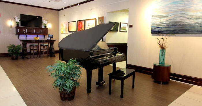 Lobby Holiday Inn Express STONY BROOK-LONG ISLAND, an IHG Hotel