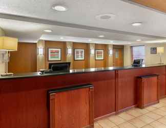 ล็อบบี้ 2 Holiday Inn Express CHICAGO-DOWNERS GROVE, an IHG Hotel