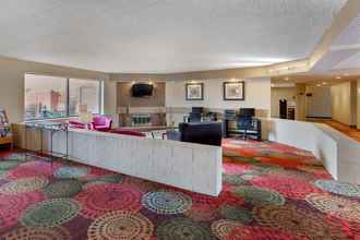 ล็อบบี้ 4 Holiday Inn Express CHICAGO-DOWNERS GROVE, an IHG Hotel