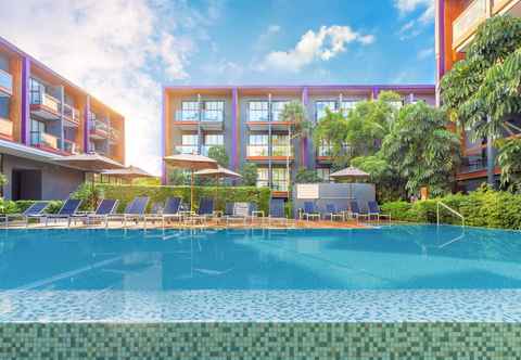 Kolam Renang Holiday Inn Express PHUKET PATONG BEACH CENTRAL, an IHG Hotel