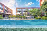 Kolam Renang Holiday Inn Express PHUKET PATONG BEACH CENTRAL, an IHG Hotel