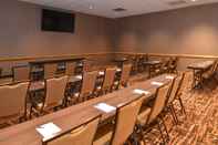 ห้องประชุม Holiday Inn Express BREEZEWOOD, an IHG Hotel