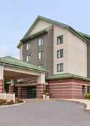 EXTERIOR_BUILDING Holiday Inn Express BREEZEWOOD, an IHG Hotel