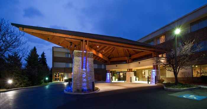 ภายนอกอาคาร Holiday Inn Express CHICAGO-DOWNERS GROVE, an IHG Hotel