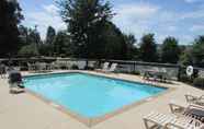 Swimming Pool 6 Holiday Inn Express KERNERSVILLE, an IHG Hotel