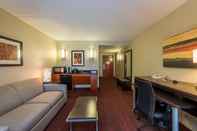 Common Space Holiday Inn Express & Suites AUBURN, an IHG Hotel