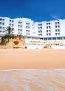 Located directly on the beach Holiday Inn Algarve - Armacao de Pera, an IHG Hotel