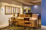 Functional Hall Holiday Inn Express & Suites SALEM NORTH - KEIZER, an IHG Hotel